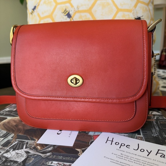 VGUC Coach Rambler Glovetanned Crossbody Mango - Picture 1 of 11